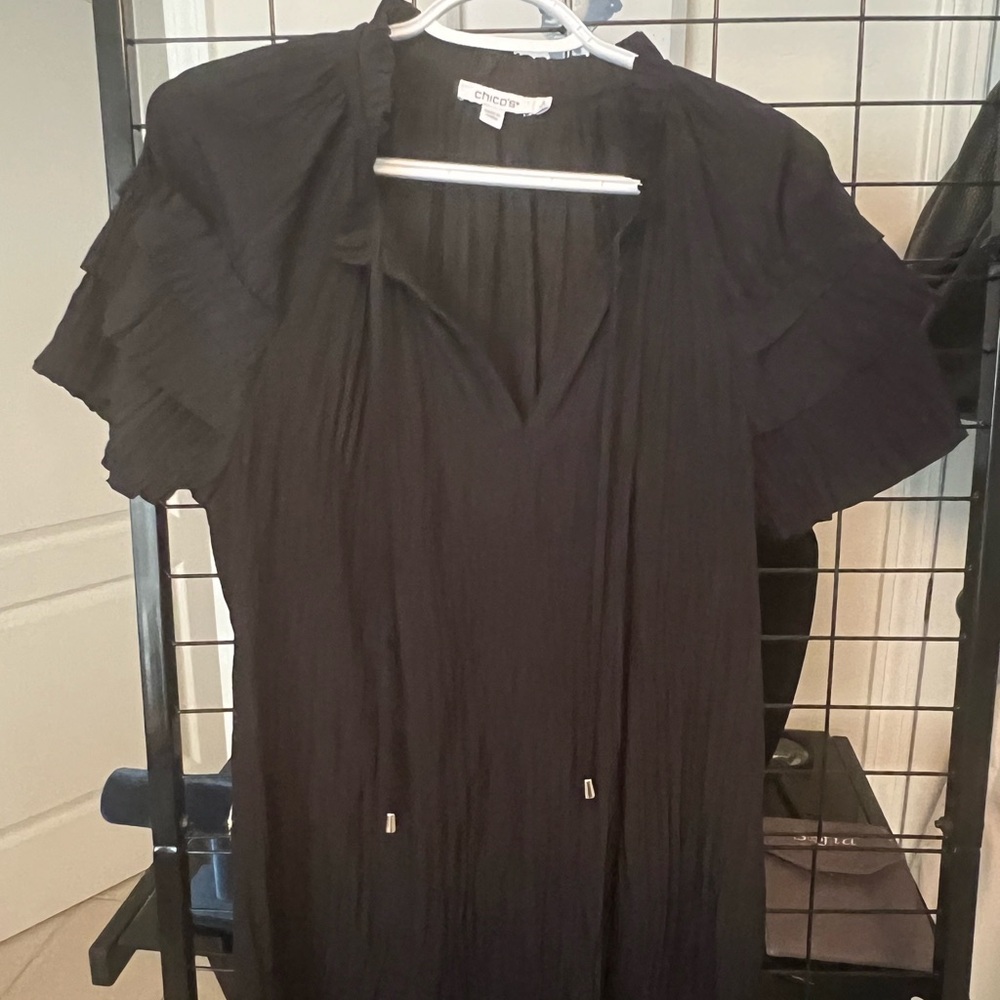 Chico's Black Short Sleeve V-Neck Blouse